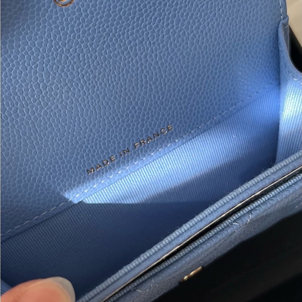 Chanel Classic Card Flap Wallet in Blue Caviar - Picture 4 of 7